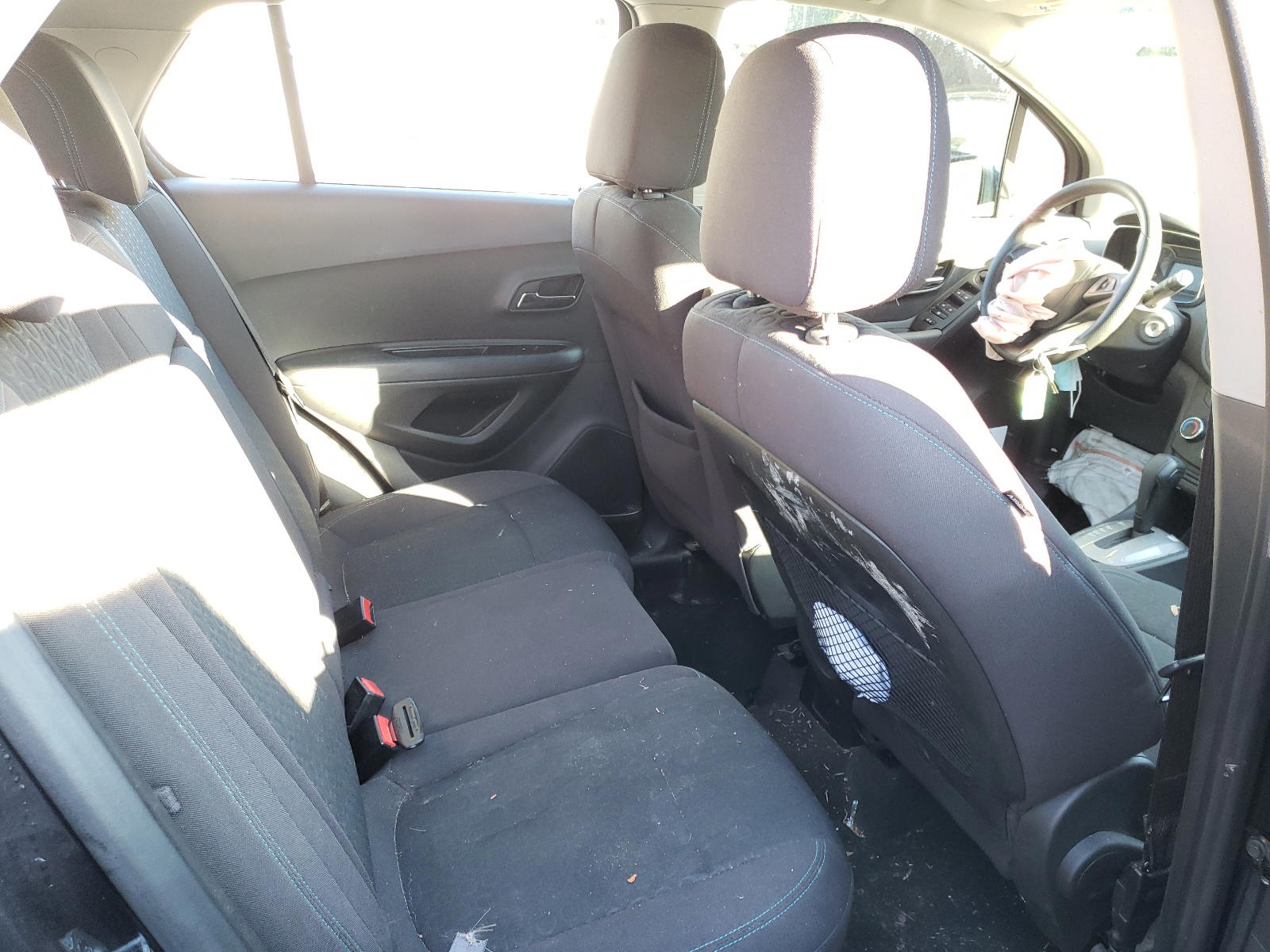 Photo 6 from auction – 2016 CHEVROLET TRAX LS with VIN KL7CJNSB9GB612909