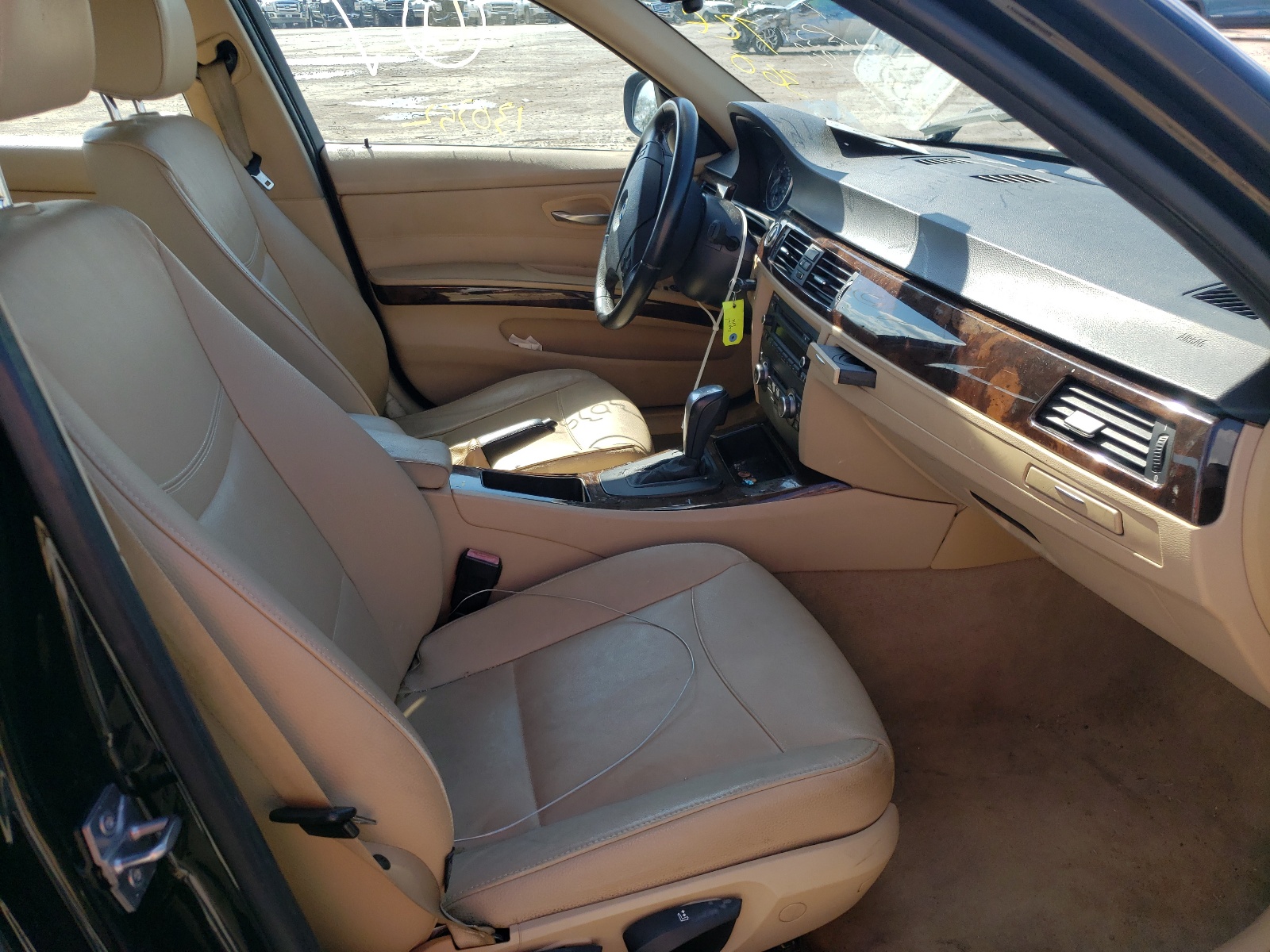 Photo 5 from auction – 2011 BMW 328 I with VIN WBAPH7G57BNM57473