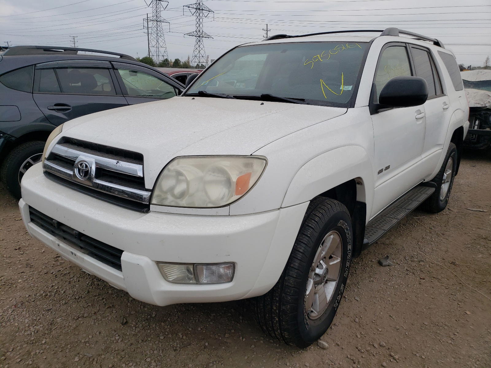 Photo 2 from auction – 2005 TOYOTA 4RUNNER SR with VIN JTEBU14R458039366