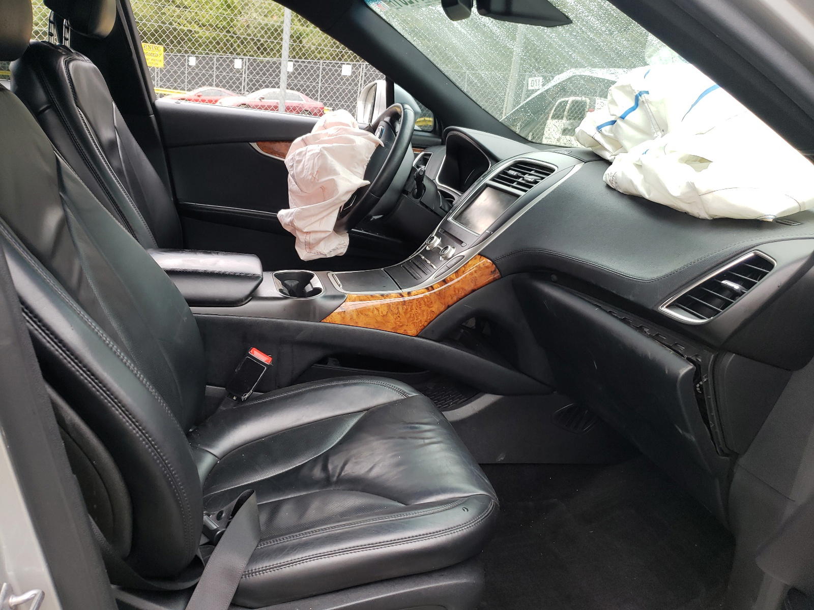 Photo 5 from auction – 2016 LINCOLN MKX SELECT with VIN 2LMTJ8KR8GBL35682