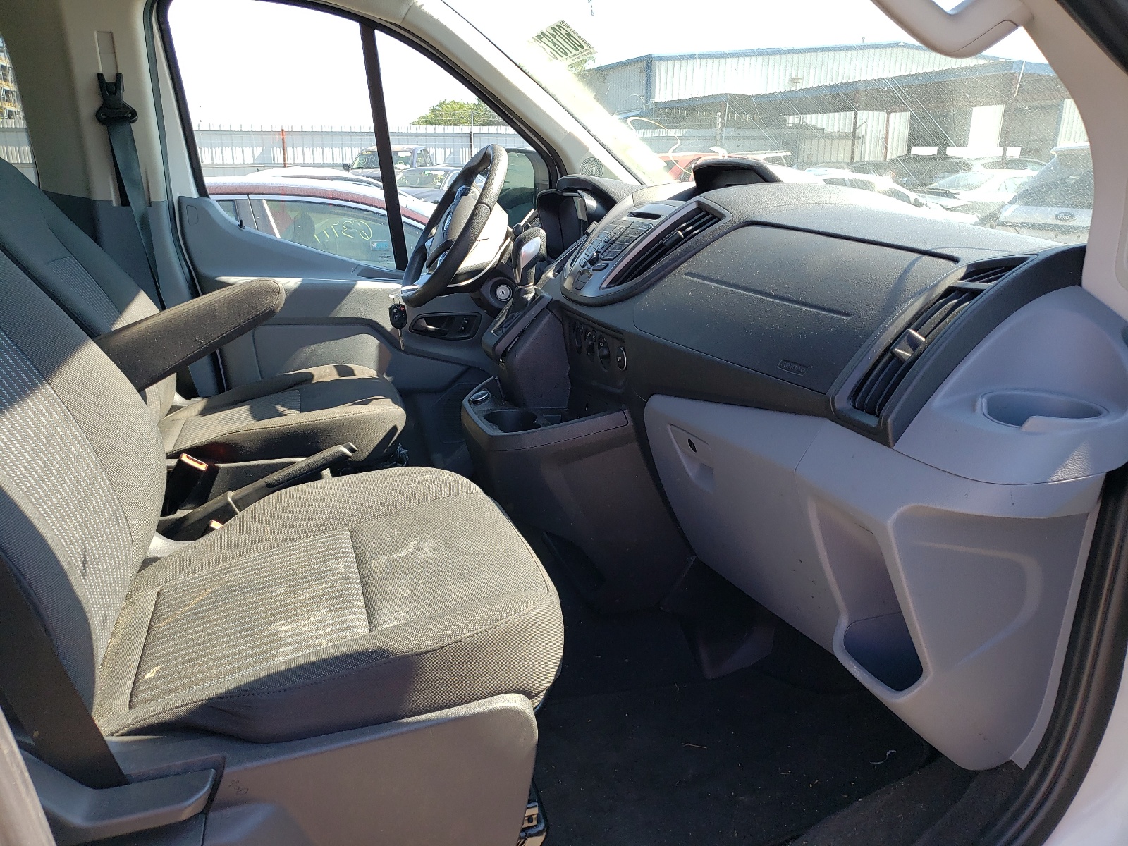 Photo 5 from auction – 2018 FORD TRANSIT T- with VIN 1FBZX2YM5JKA69850
