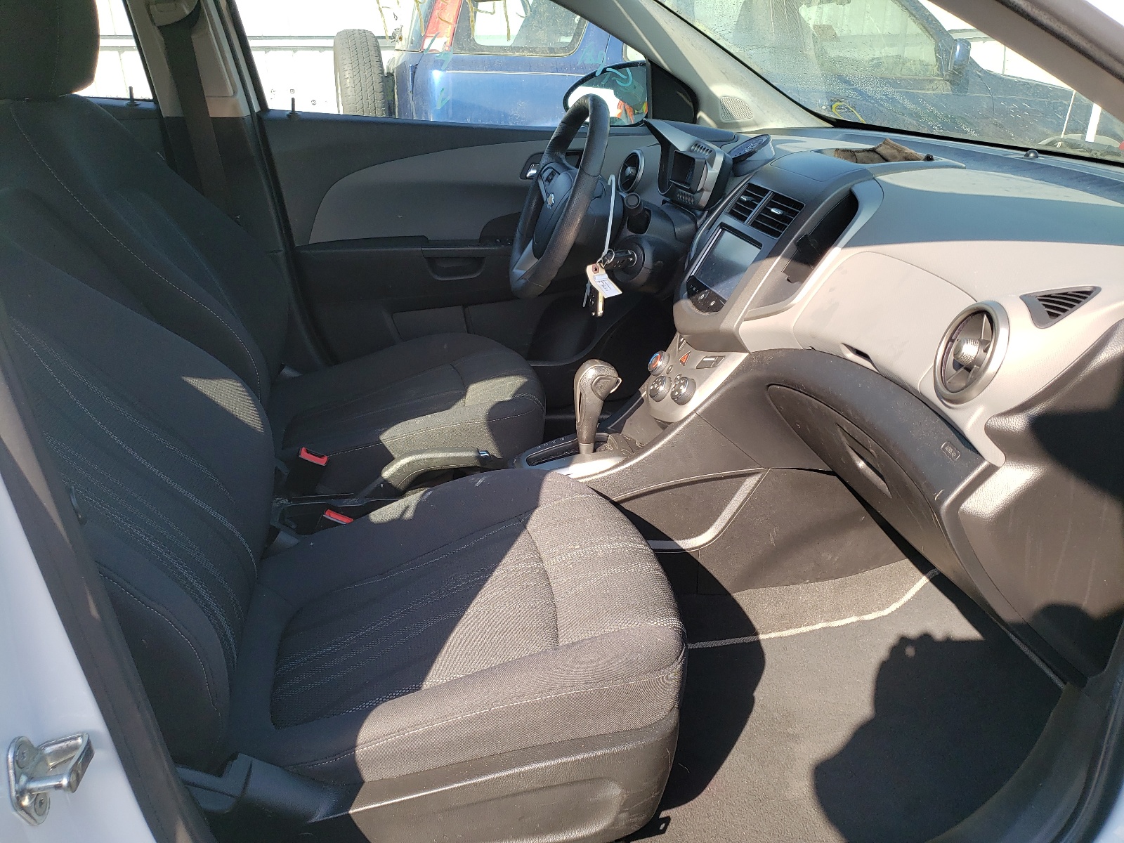 Photo 5 from auction – 2016 CHEVROLET SONIC LT with VIN 1G1JC5SH6G4139976