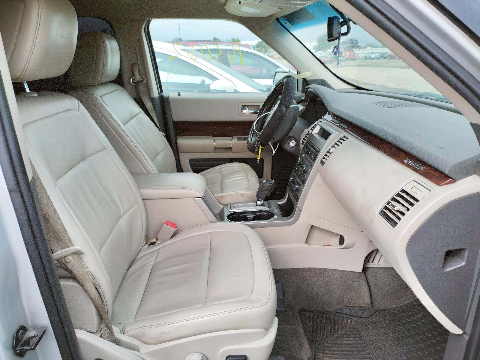 Photo 5 from auction – 2010 FORD FLEX SEL with VIN 2FMGK5CC2ABA81784