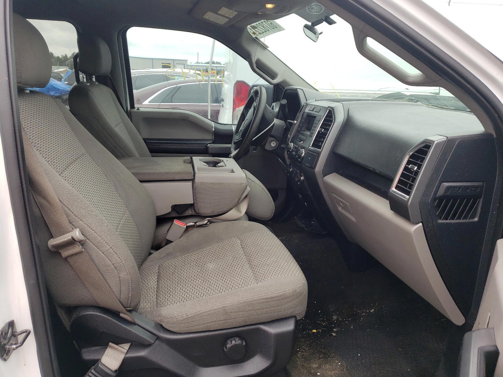 Photo 5 from auction – 2015 FORD F150 SUPER with VIN 1FTEW1C82FFA30716