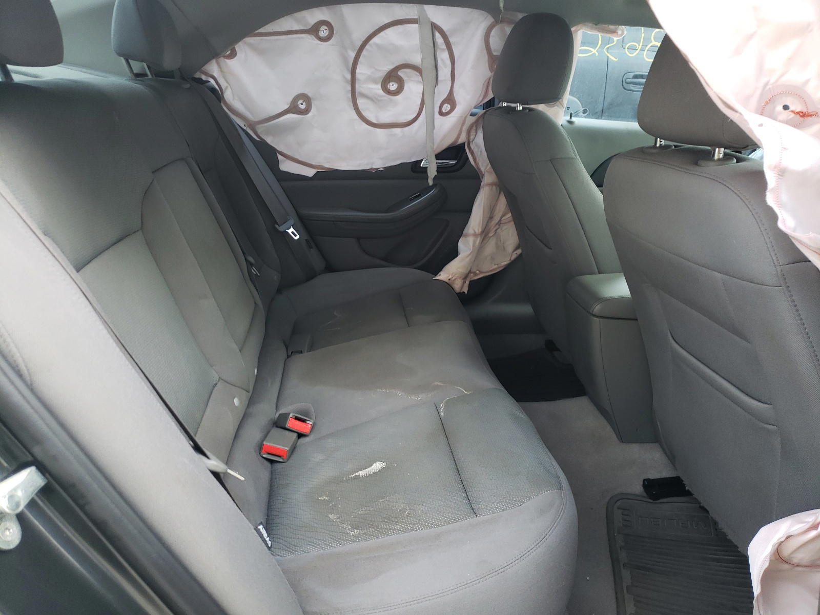 Photo 6 from auction – 2015 CHEVROLET MALIBU LS with VIN 1G11B5SLXFF141501