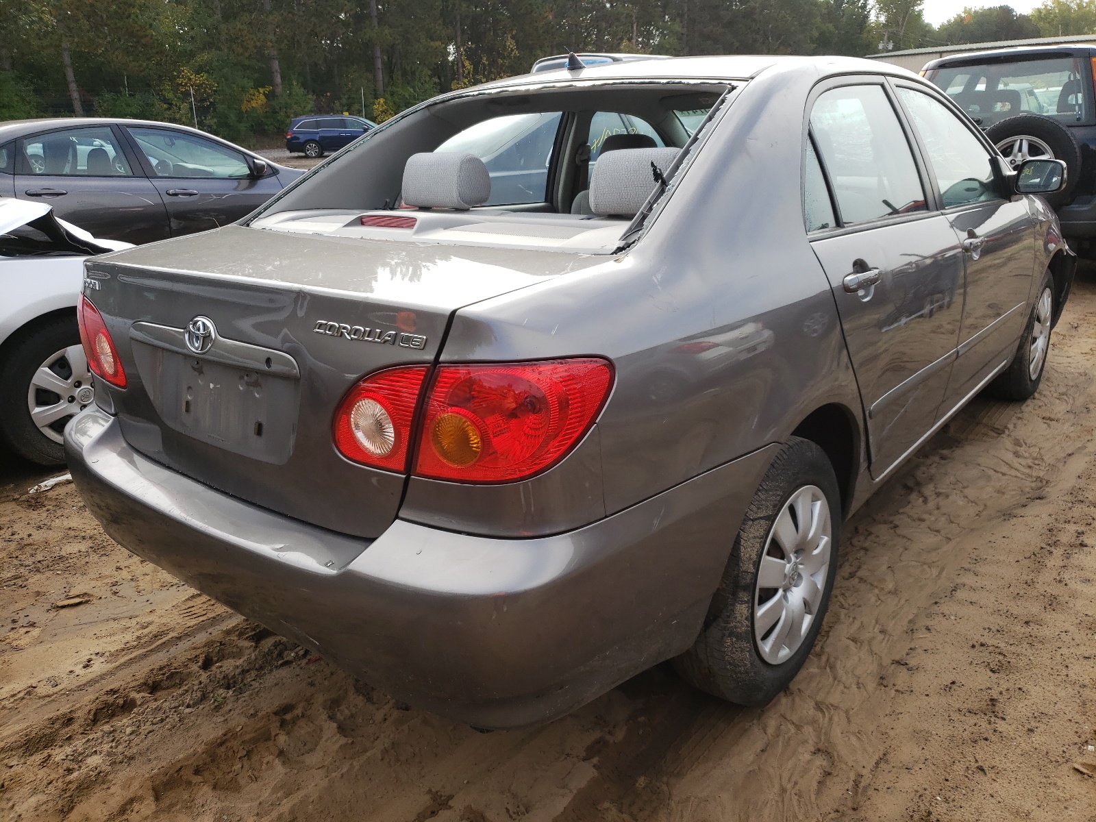 Photo 4 from auction – 2004 TOYOTA COROLLA CE with VIN 1NXBR38E84Z221050