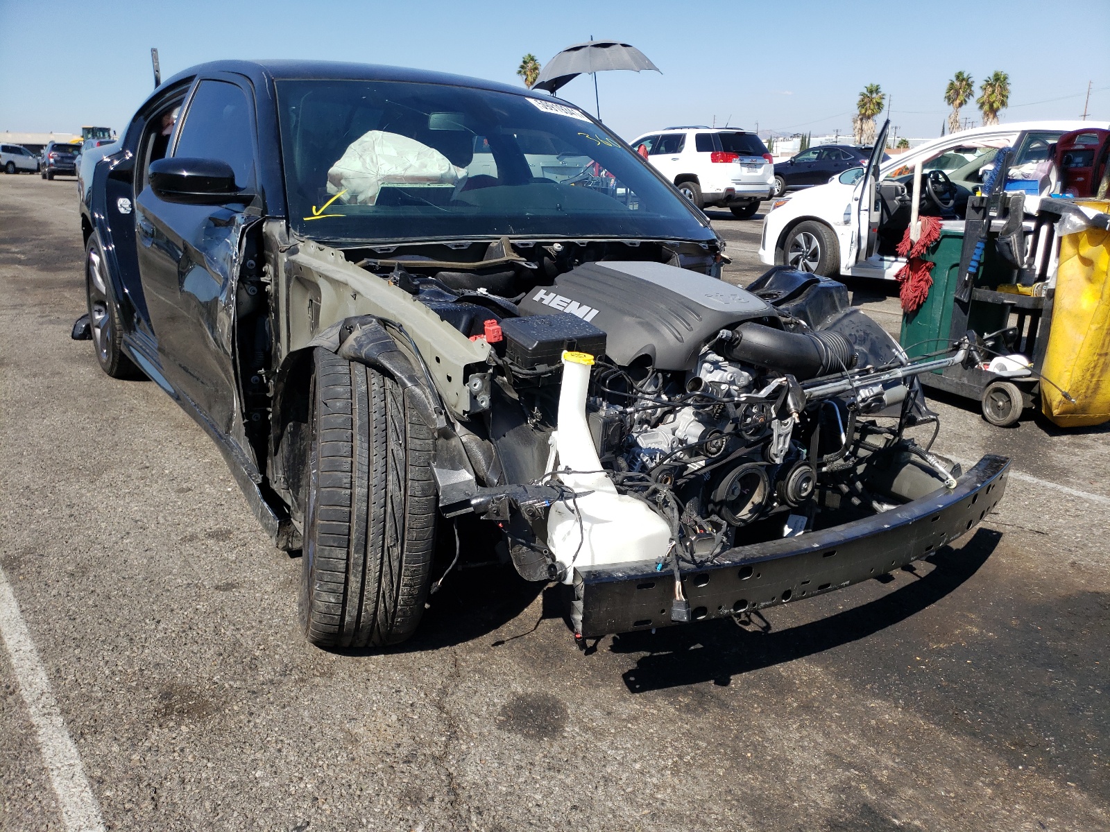 DODGE CHARGER R/ 2019 مع رقم تعريف المركبة 2C3CDXCT9KH738057 - صورة من المزاد