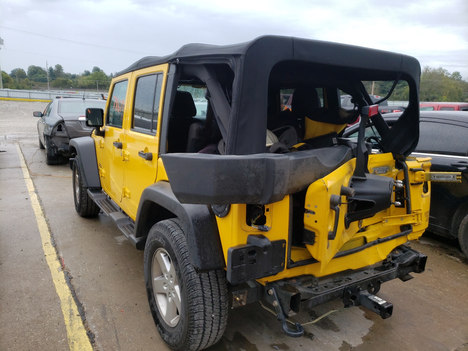 Photo 3 from auction – 2015 JEEP WRANGLER U with VIN 1C4HJWDG2FL605008