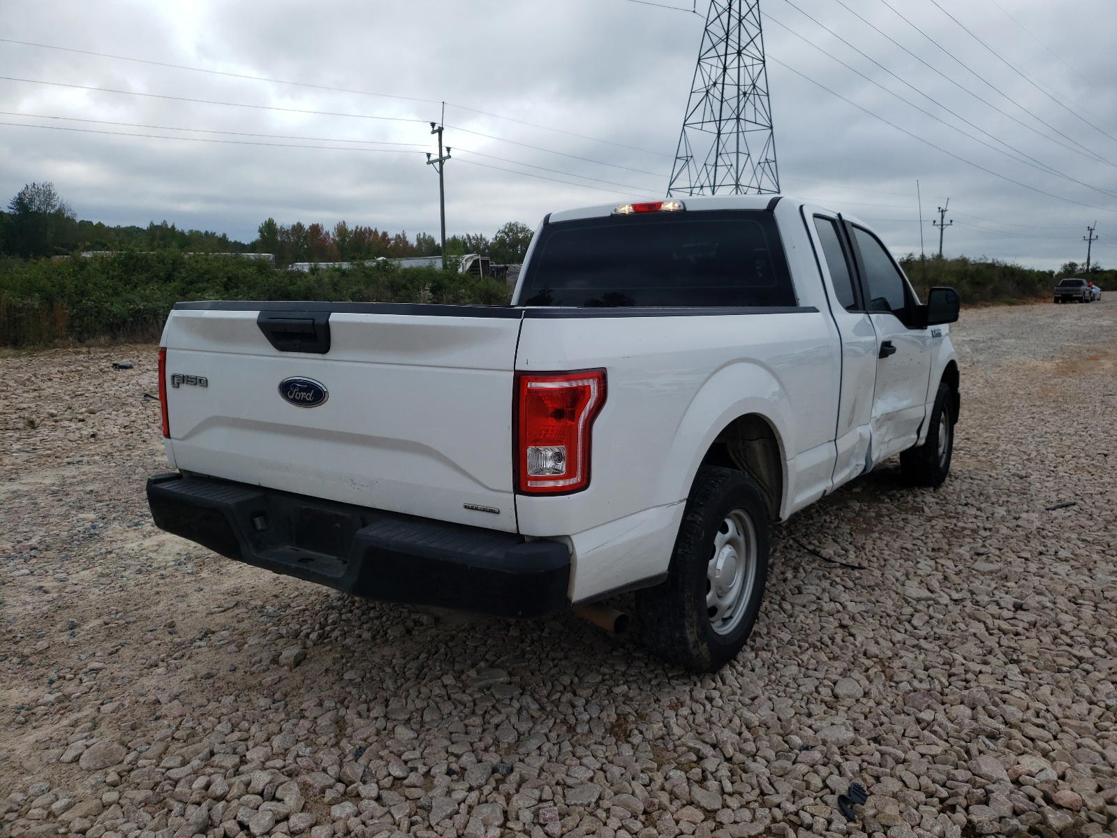 Photo 4 from auction – 2016 FORD F150 SUPER with VIN 1FTEX1C80GFC16348