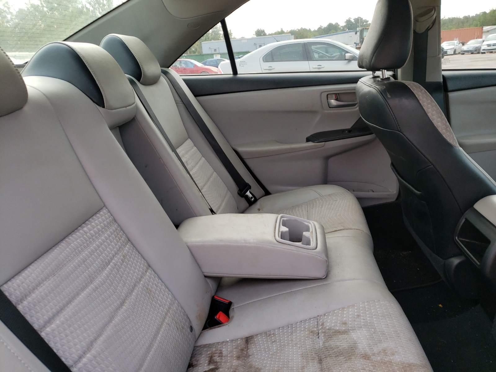 Photo 6 from auction – 2015 TOYOTA CAMRY LE with VIN 4T1BF1FK6FU071271
