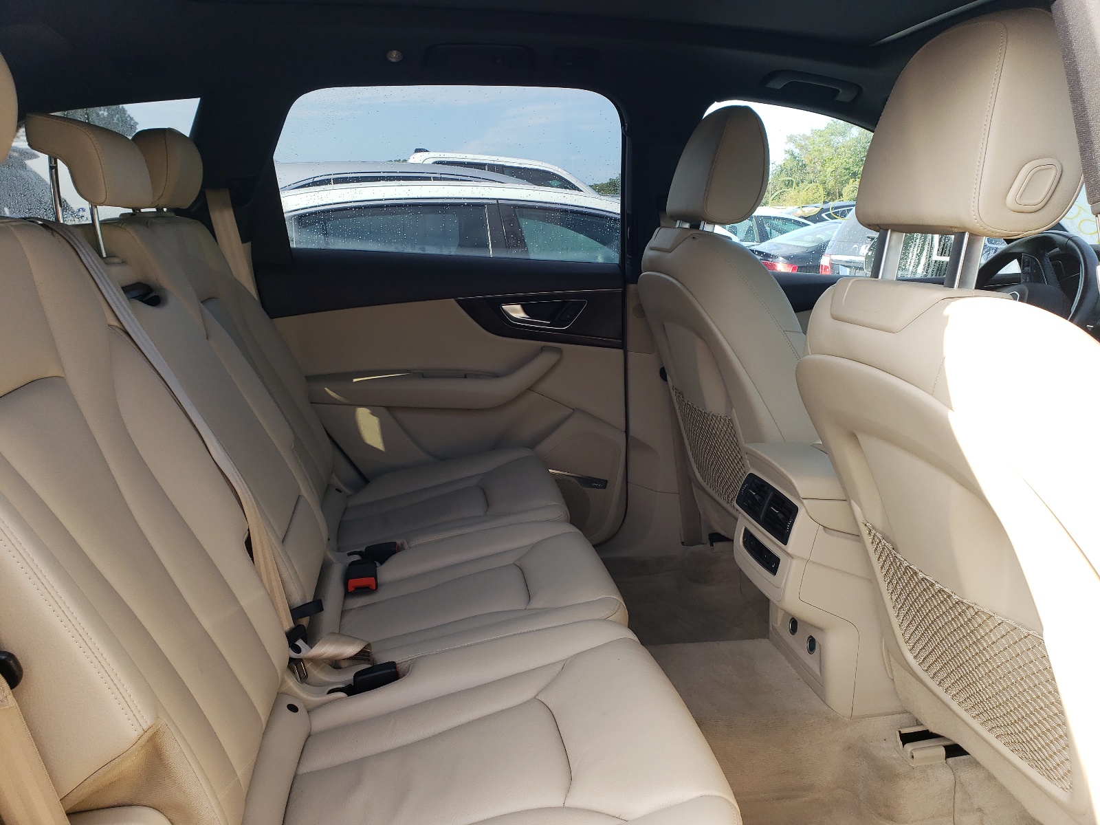 Photo 6 from auction – 2018 AUDI Q7 PREMIUM with VIN WA1LAAF74JD032328