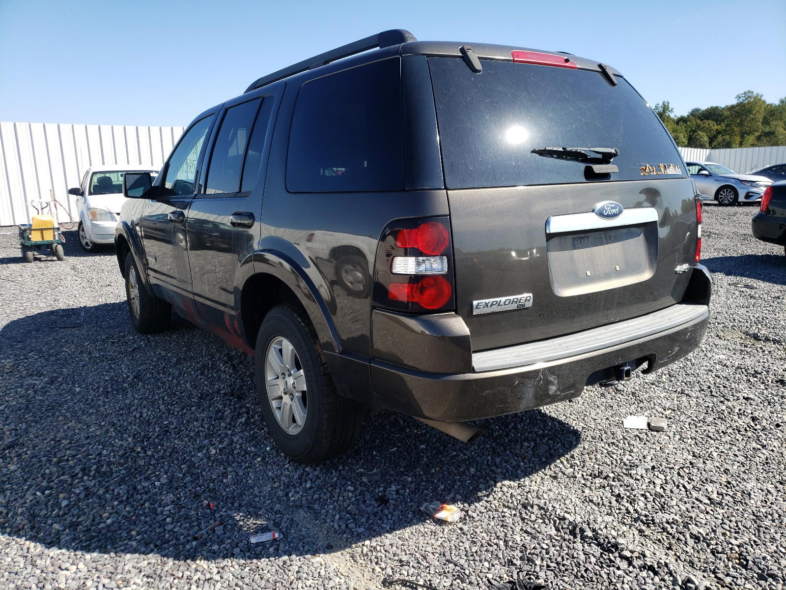 Photo 3 from auction – 2008 FORD EXPLORER X with VIN 1FMEU73E98UB28330