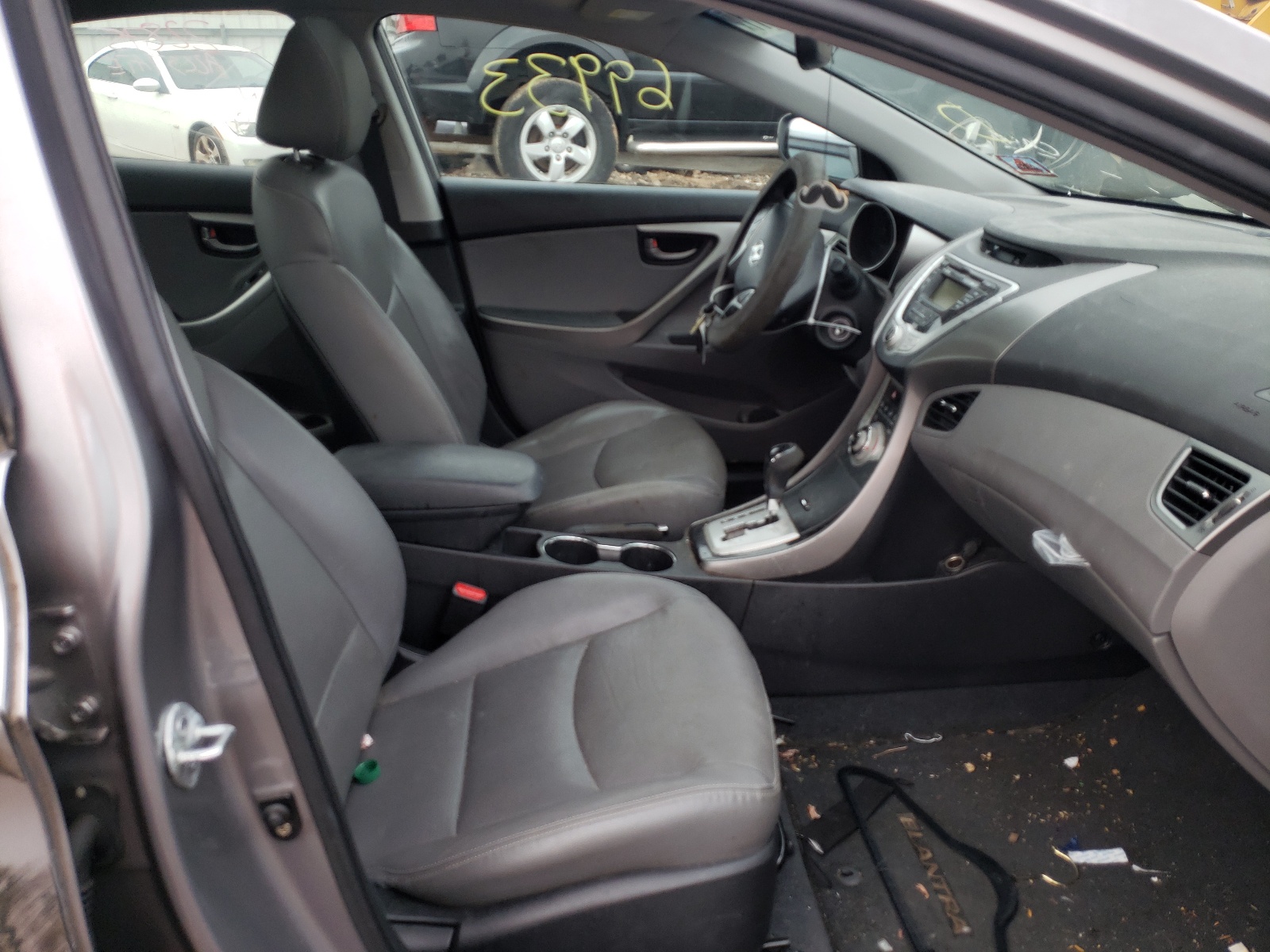 Photo 5 from auction – 2012 HYUNDAI ELANTRA GL with VIN KMHDH4AE2CU239943