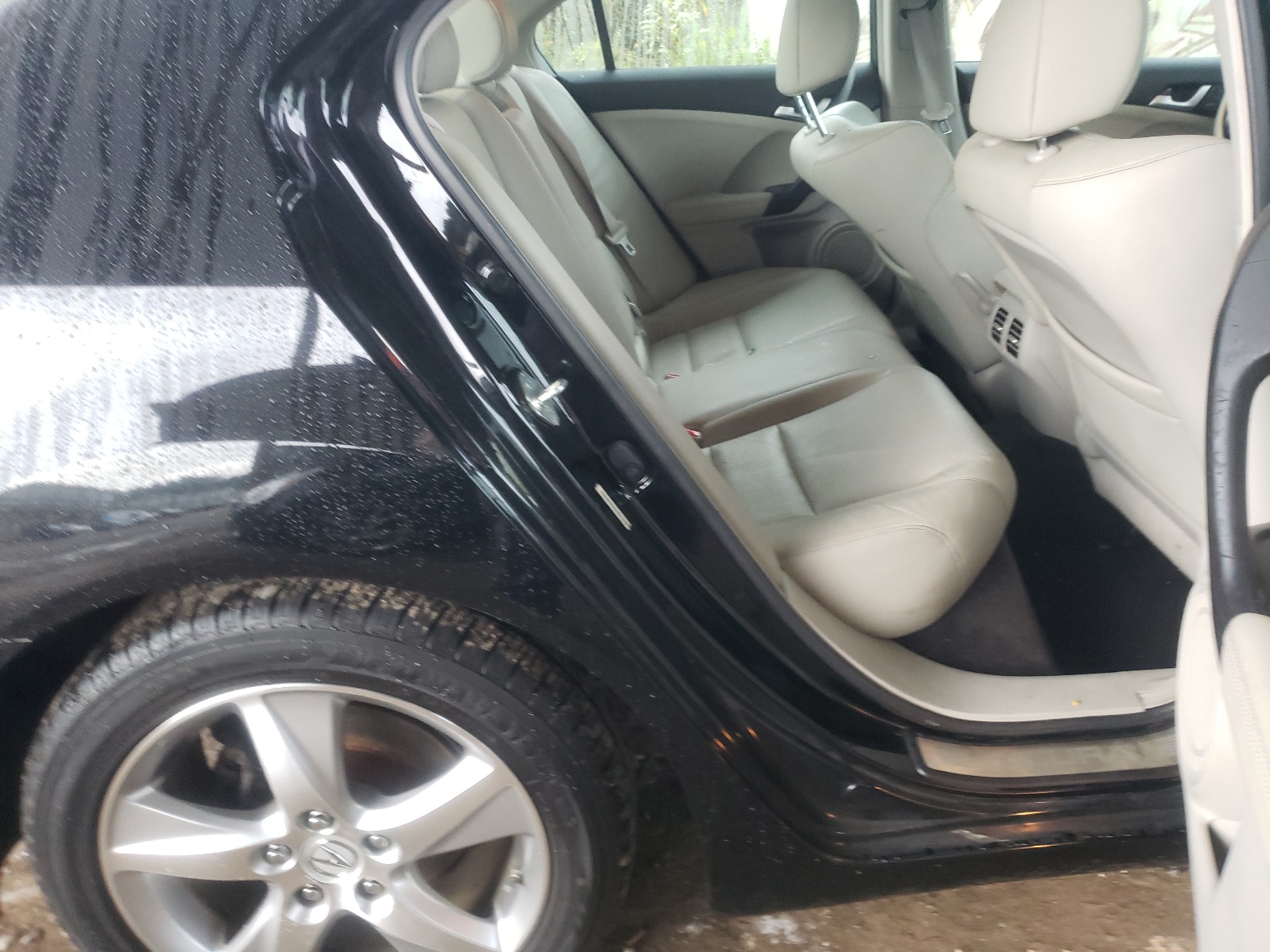 صورة رقم 6 من المزاد - 2011 ACURA TSX مع VIN JH4CU2F66BC003977
