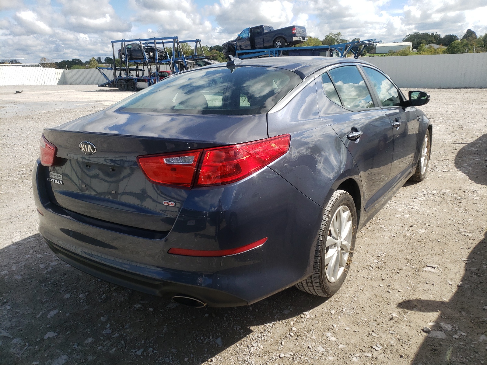 Photo 4 from auction – 2015 KIA OPTIMA LX with VIN 5XXGM4A77FG416771
