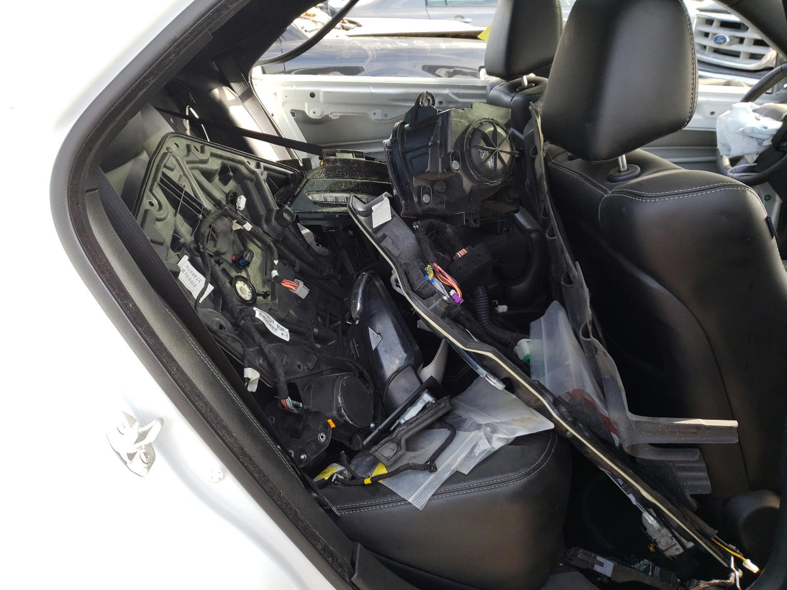 Photo 6 from auction – 2018 CHRYSLER 300 S with VIN 2C3CCABT4JH127319