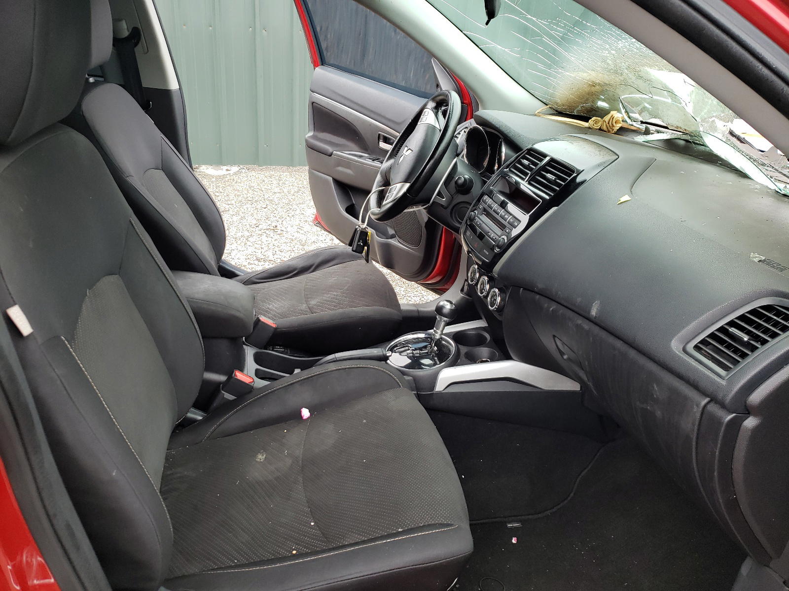 Photo 5 from auction – 2013 MITSUBISHI OUTLANDER with VIN 4A4AP4AU4DE014090