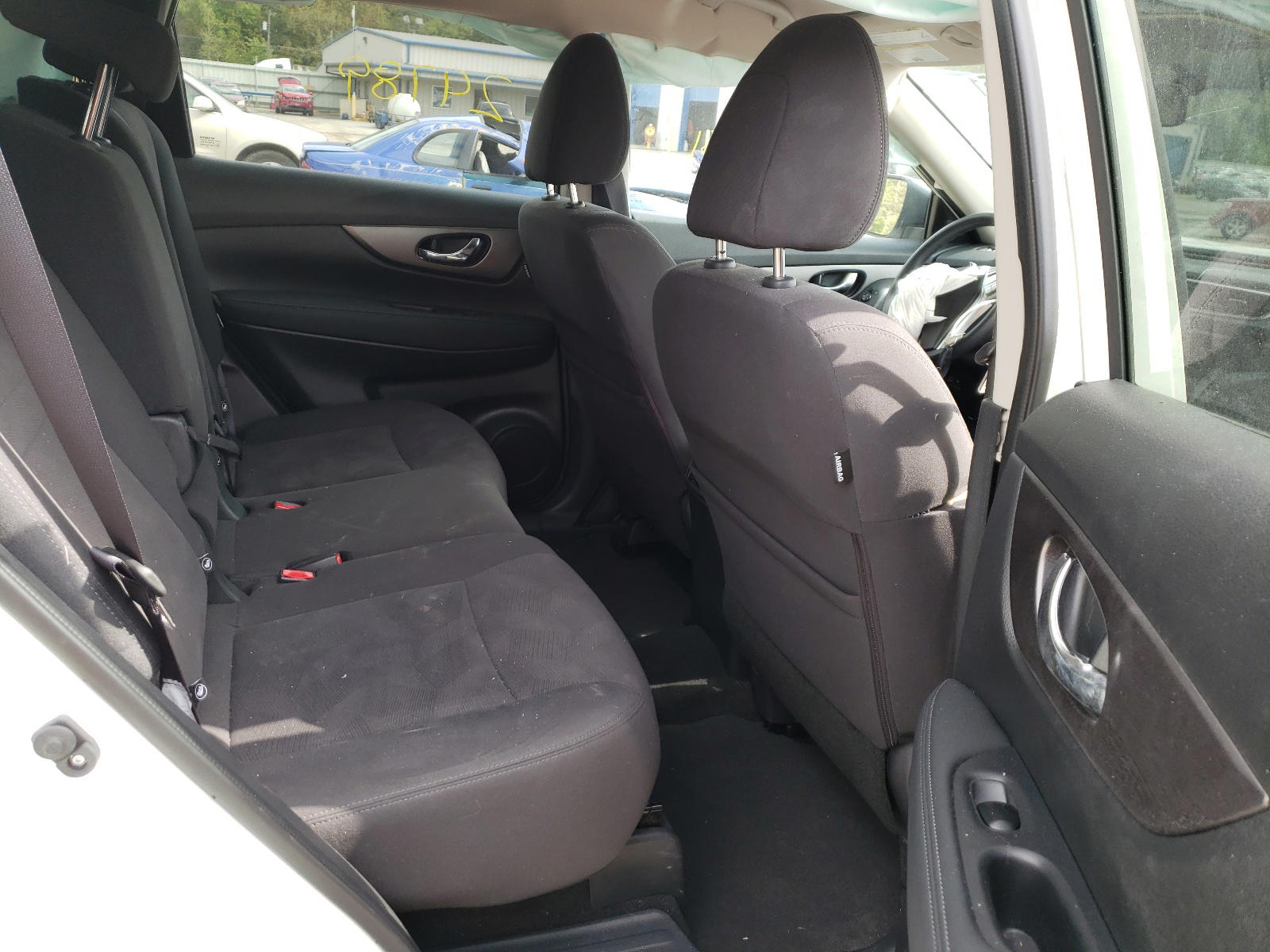 Photo 6 from auction – 2016 NISSAN ROGUE S with VIN KNMAT2MV7GP682129