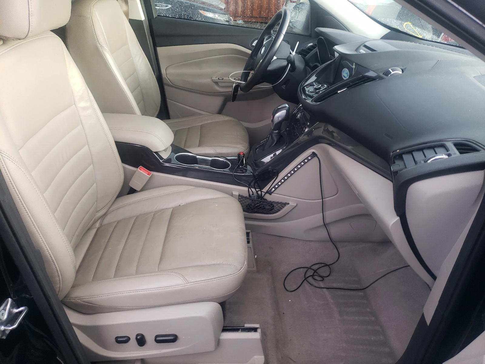 Photo 5 from auction – 2016 FORD ESCAPE TIT with VIN 1FMCU0J98GUA72898