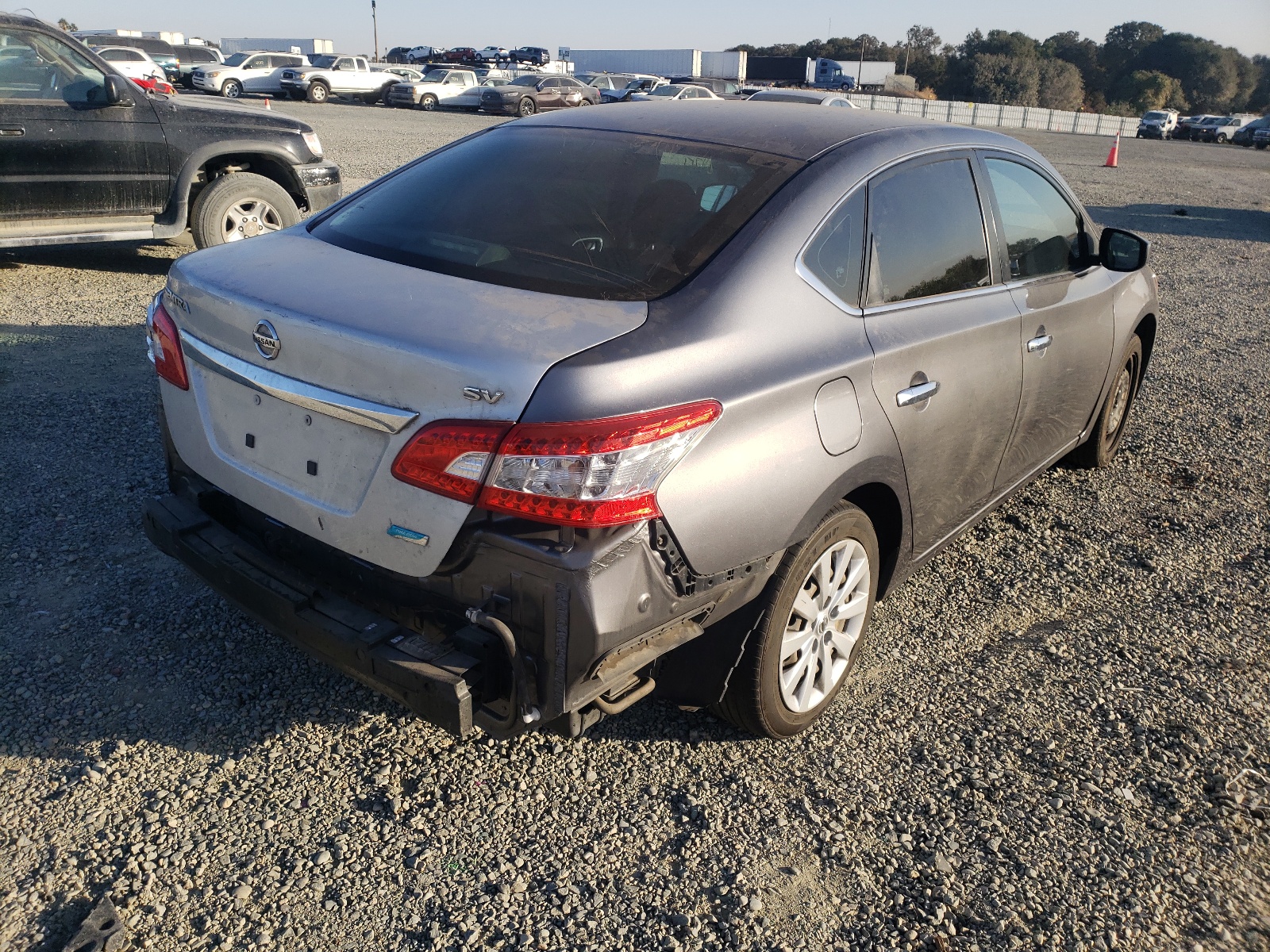 Photo 4 from auction – 2015 NISSAN SENTRA S with VIN 3N1AB7AP3FY254239