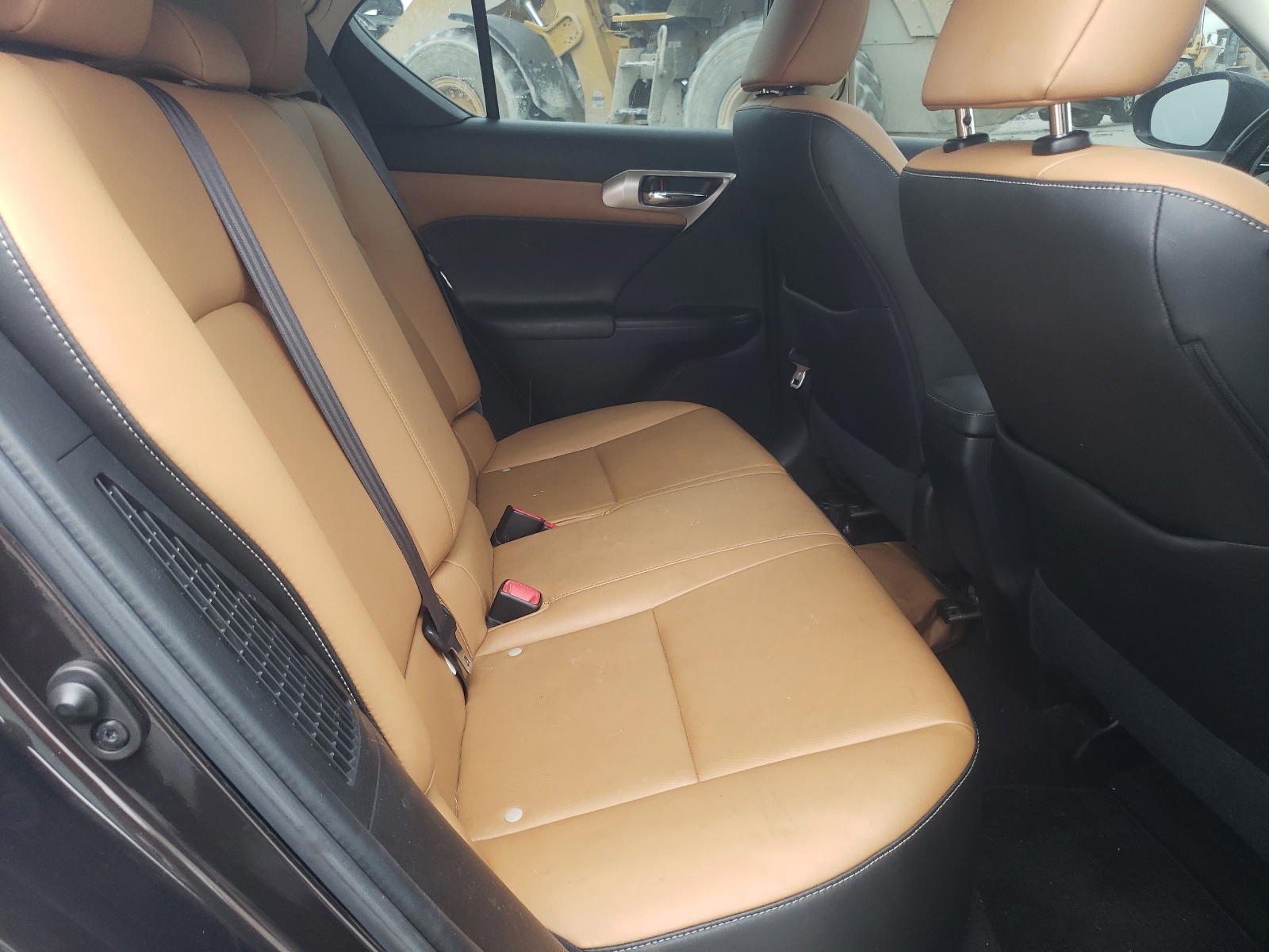 Photo 6 from auction – 2015 LEXUS CT 200 with VIN JTHKD5BH9F2229964