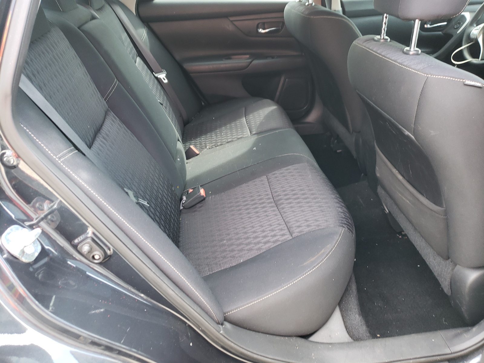 Photo 6 from auction – 2017 NISSAN ALTIMA 2.5 with VIN 1N4AL3AP5HC189236