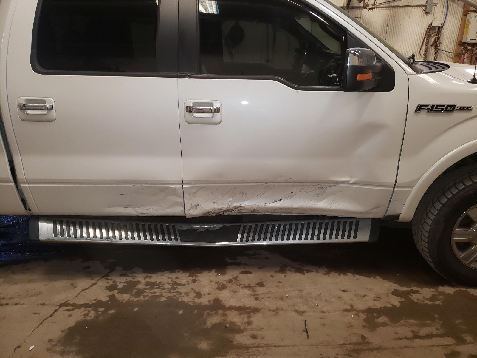 Photo 9 from auction – 2011 FORD F150 SUPER with VIN 1FTFW1EF2BFA20889