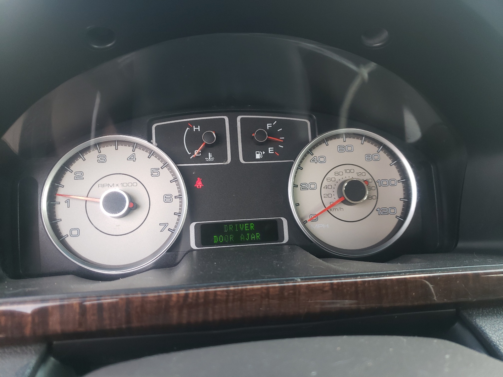 Photo 8 from auction – 2009 FORD TAURUS LIM with VIN 1FAHP25W39G114527
