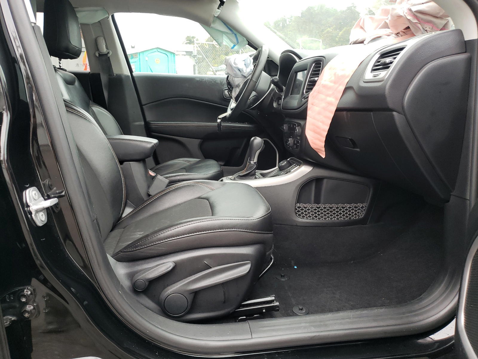 Photo 5 from auction – 2018 JEEP COMPASS LA with VIN 3C4NJDBB7JT435403