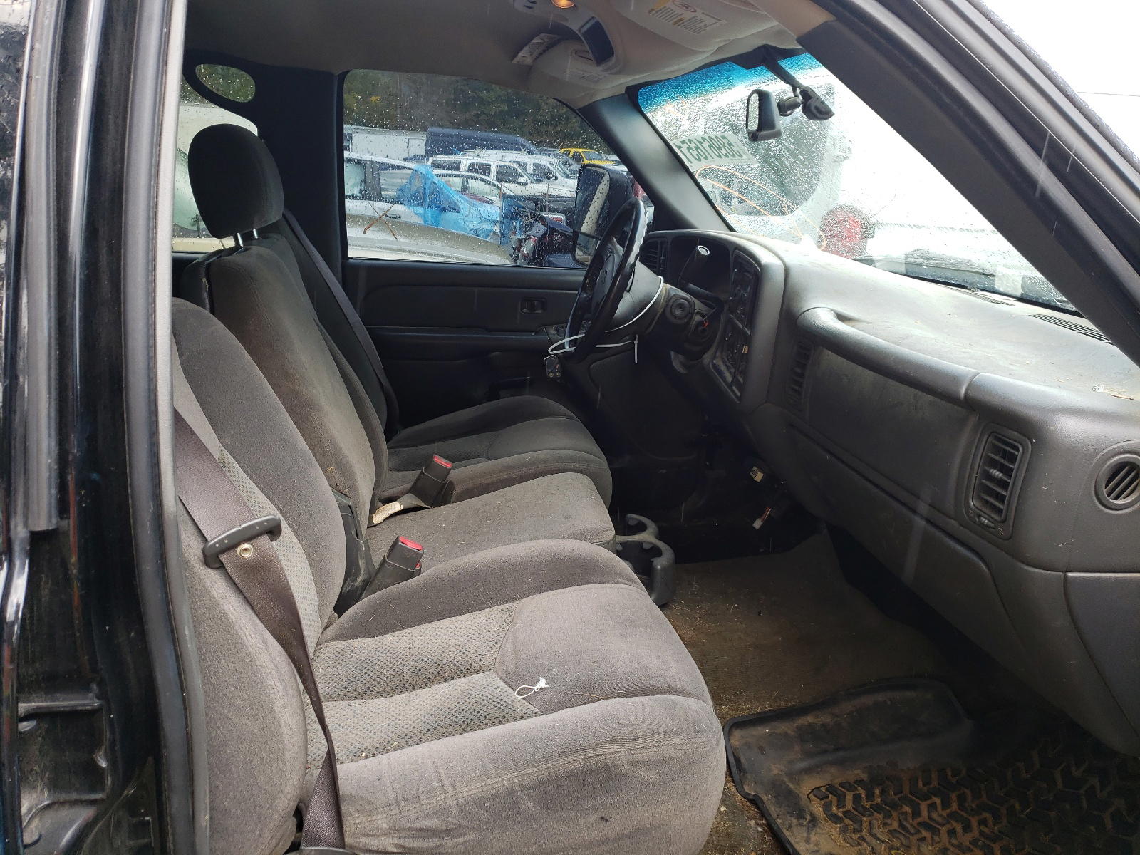 Photo 5 from auction – 2006 CHEVROLET SILVERADO with VIN 1GCHK23U76F134176