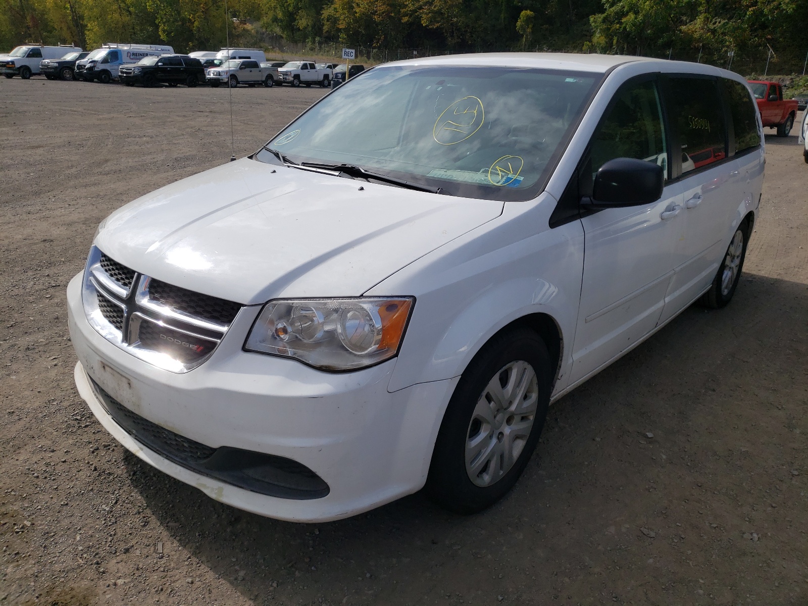 Photo 2 from auction – 2015 DODGE GRAND CARA with VIN 2C4RDGBGXFR718569
