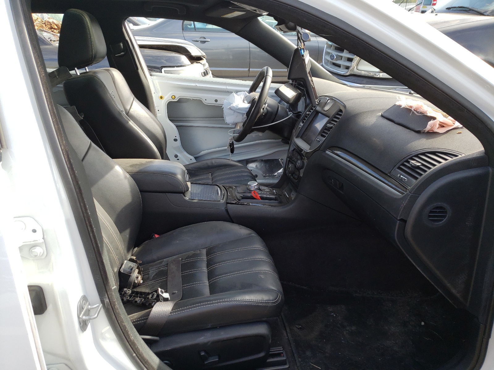 صورة رقم 5 من المزاد - 2018 CHRYSLER 300 S مع VIN 2C3CCABT4JH127319