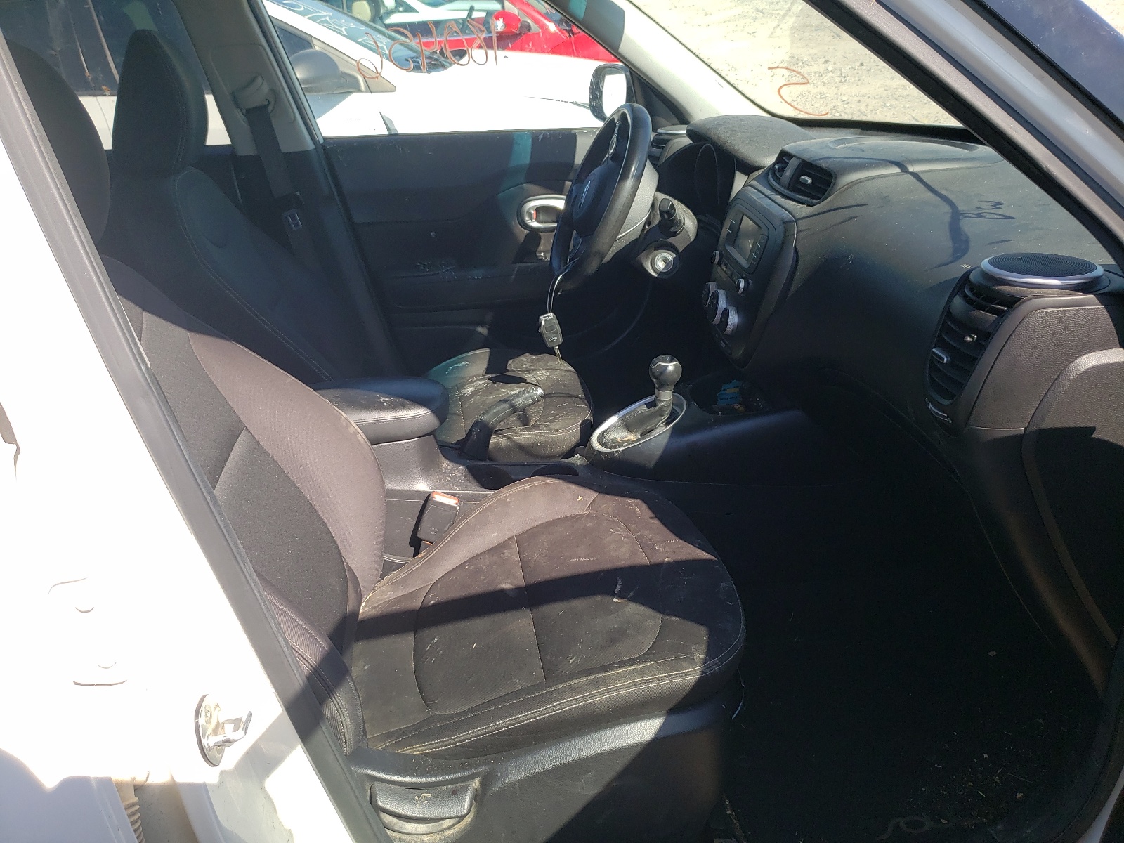 Photo 5 from auction – 2016 KIA SOUL with VIN KNDJN2A27G7280051