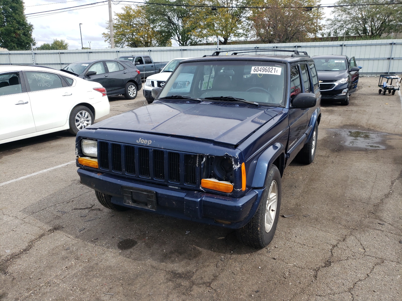 Фото 2 с аукциона – 2001 JEEP CHEROKEE C с VIN 1J4FF58S71L574391