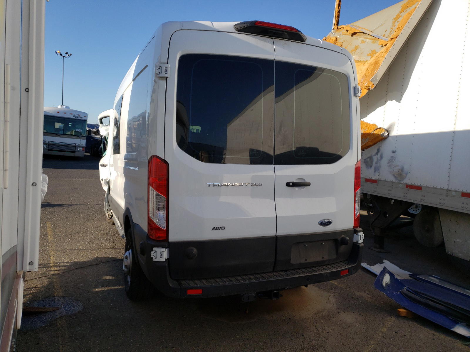 Photo 3 from auction – 2020 FORD TRANSIT T- with VIN 1FTBR2D87LKA84028