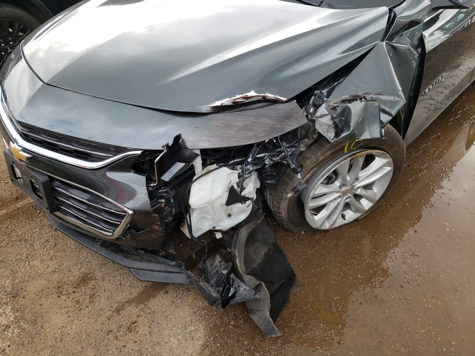 Photo 9 from auction – 2018 CHEVROLET MALIBU LT with VIN 1G1ZD5ST1JF202269