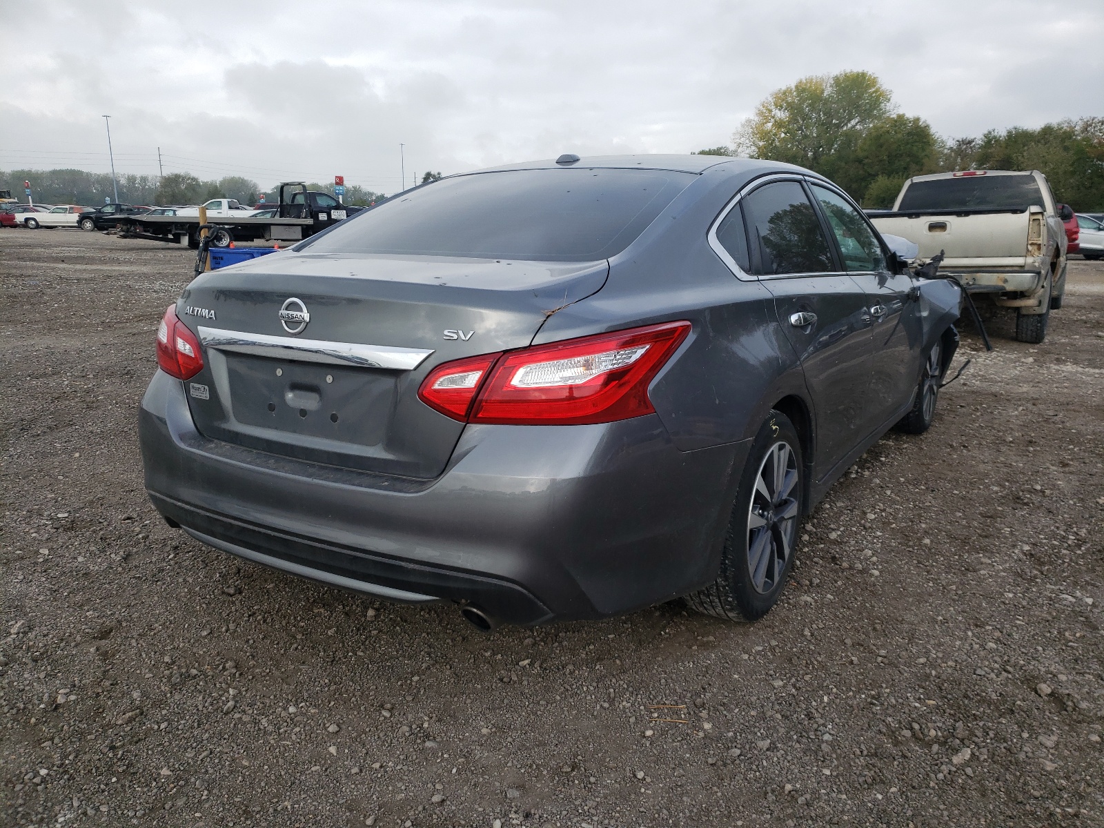 Photo 4 from auction – 2017 NISSAN ALTIMA 2.5 with VIN 1N4AL3AP8HC289623