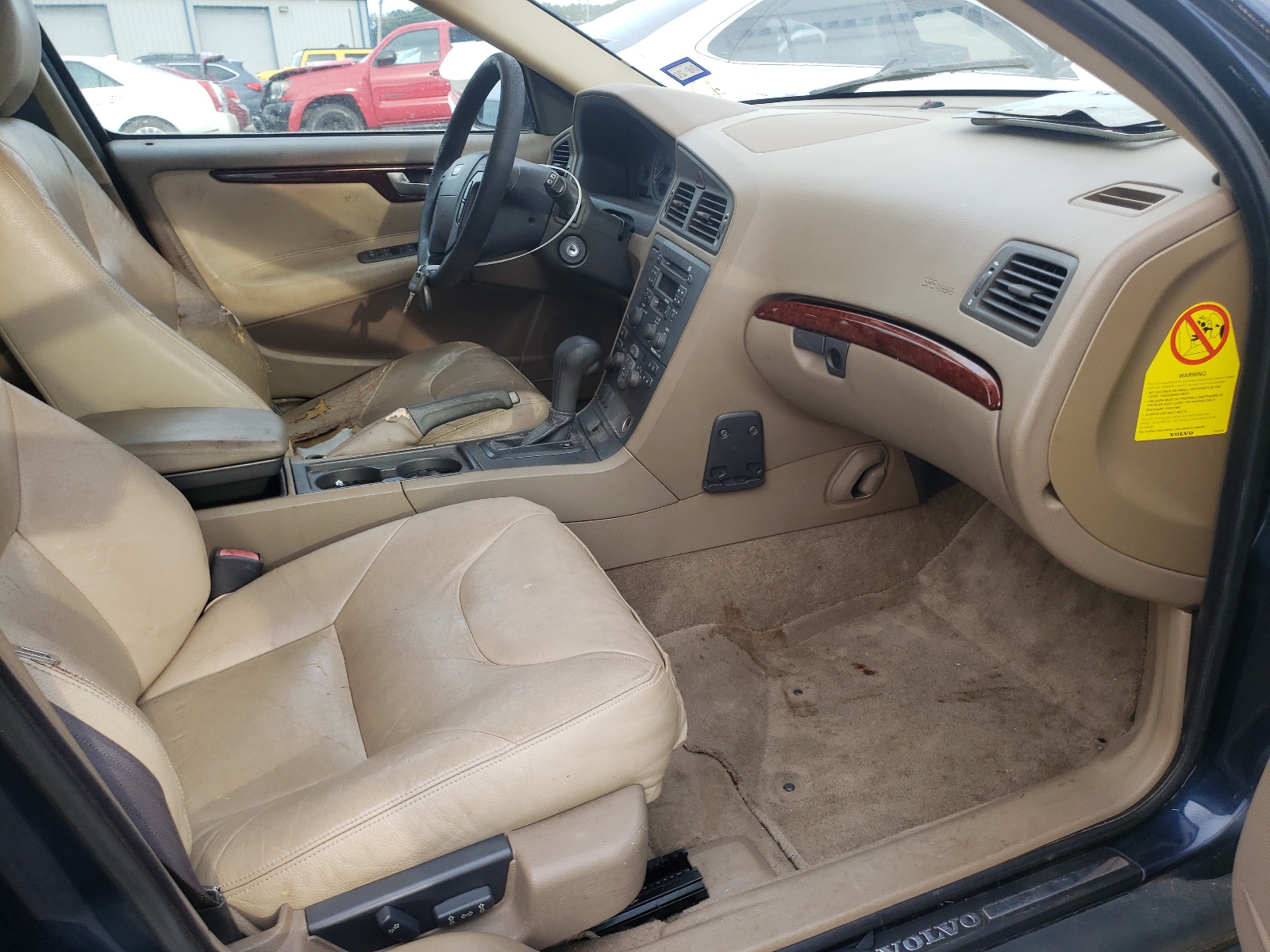 Photo 5 from auction – 2001 VOLVO V70 2.4T with VIN YV1SW58DX11025182