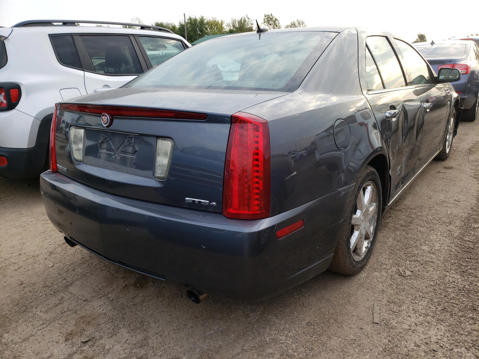 Photo 4 from auction – 2008 CADILLAC STS with VIN 1G6DA67V480200297