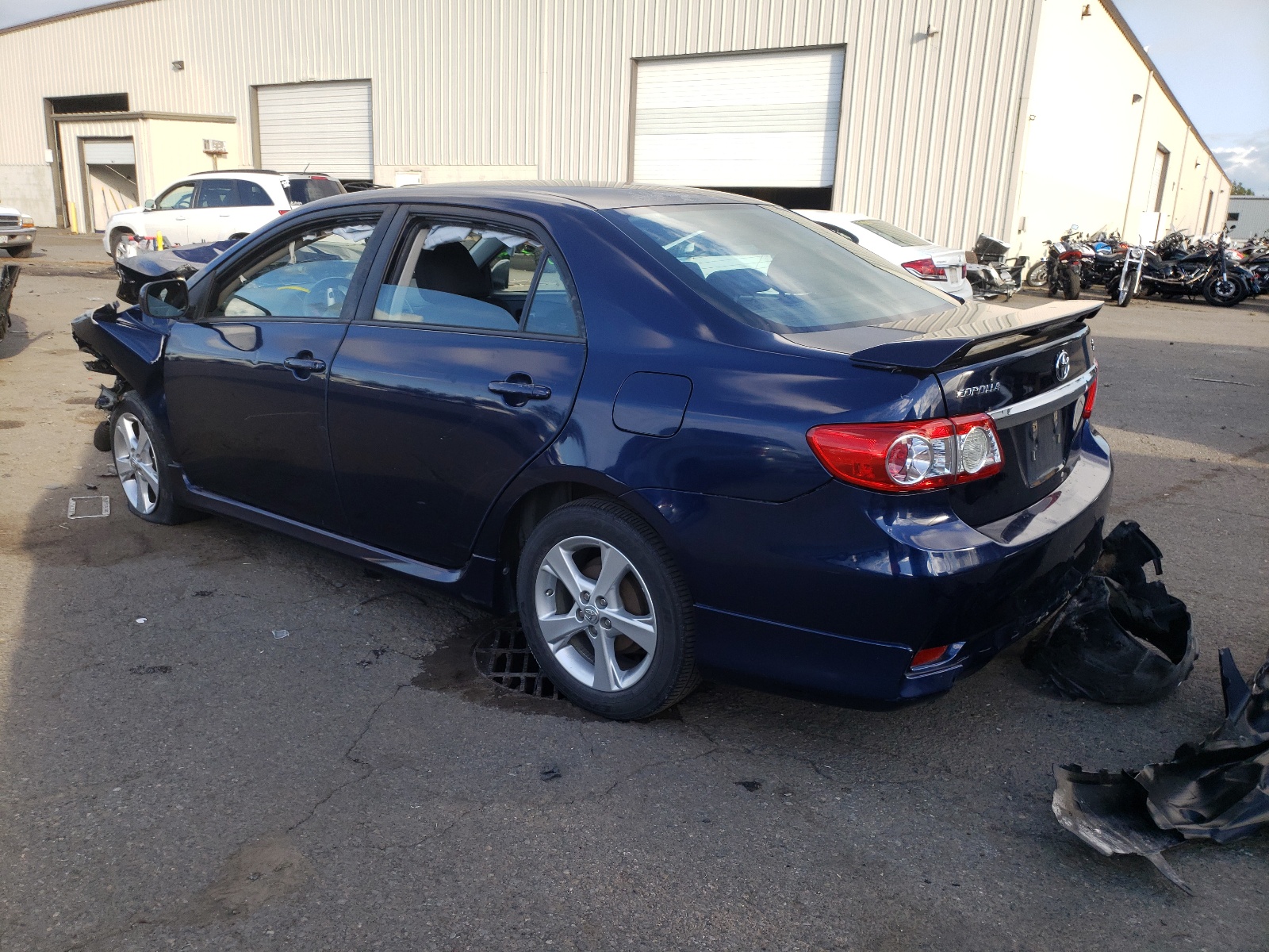 Photo 3 from auction – 2013 TOYOTA COROLLA BA with VIN 5YFBU4EE8DP105521