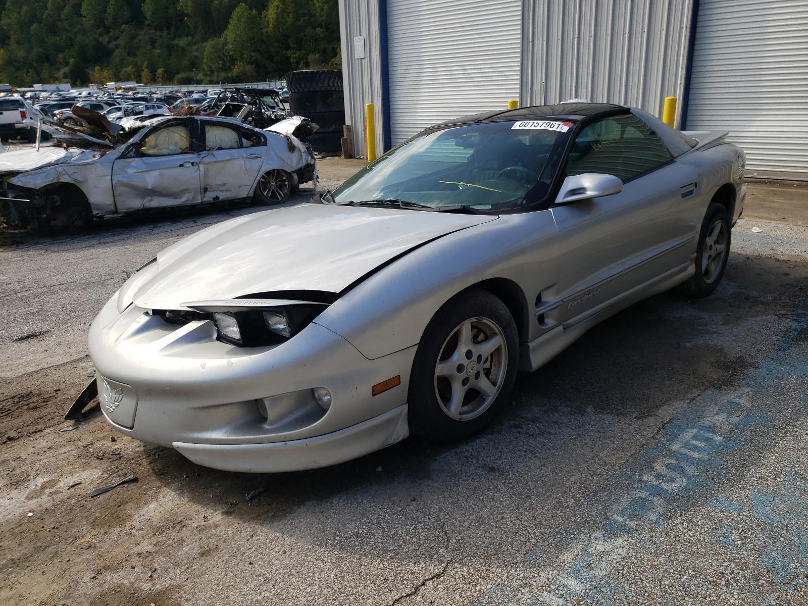 Photo 2 from auction – 1999 PONTIAC FIREBIRD with VIN 2G2FS22K2X2229100