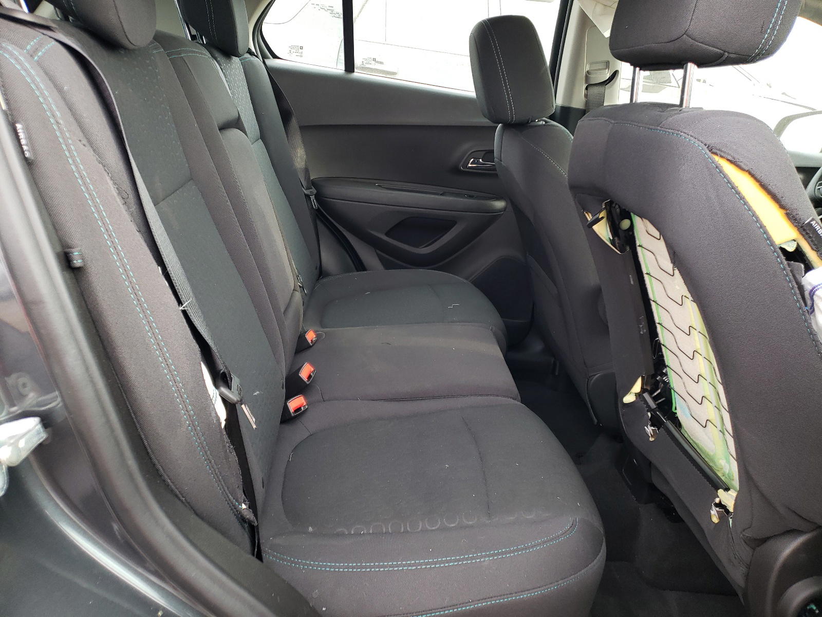 Photo 6 from auction – 2016 CHEVROLET TRAX LS with VIN 3GNCJKSB3GL263091
