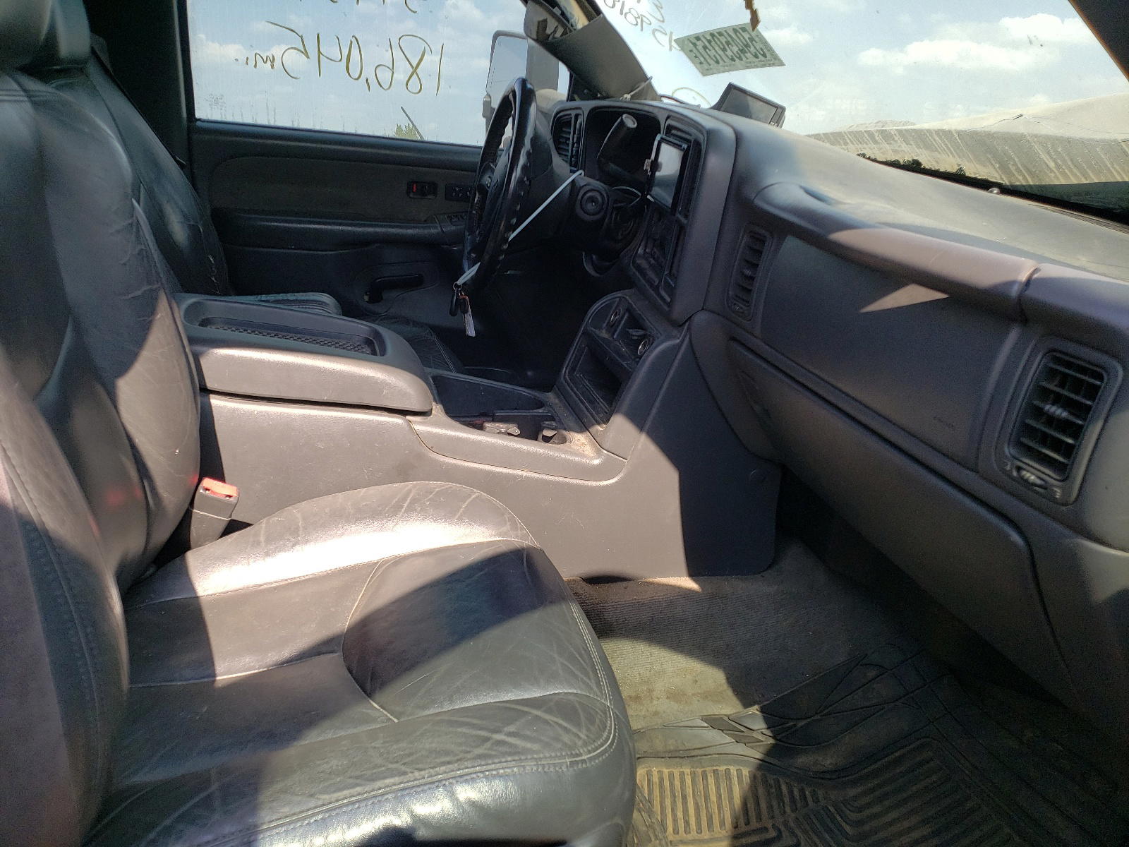 Photo 5 from auction – 2003 CHEVROLET SILVERADO with VIN 1GCHK23113F189823