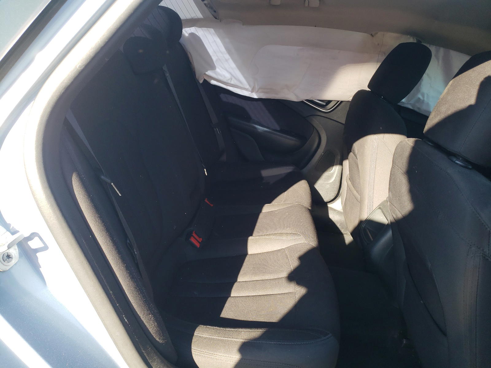 Photo 6 from auction – 2015 CHRYSLER 200 LIMITE with VIN 1C3CCCAB3FN647837