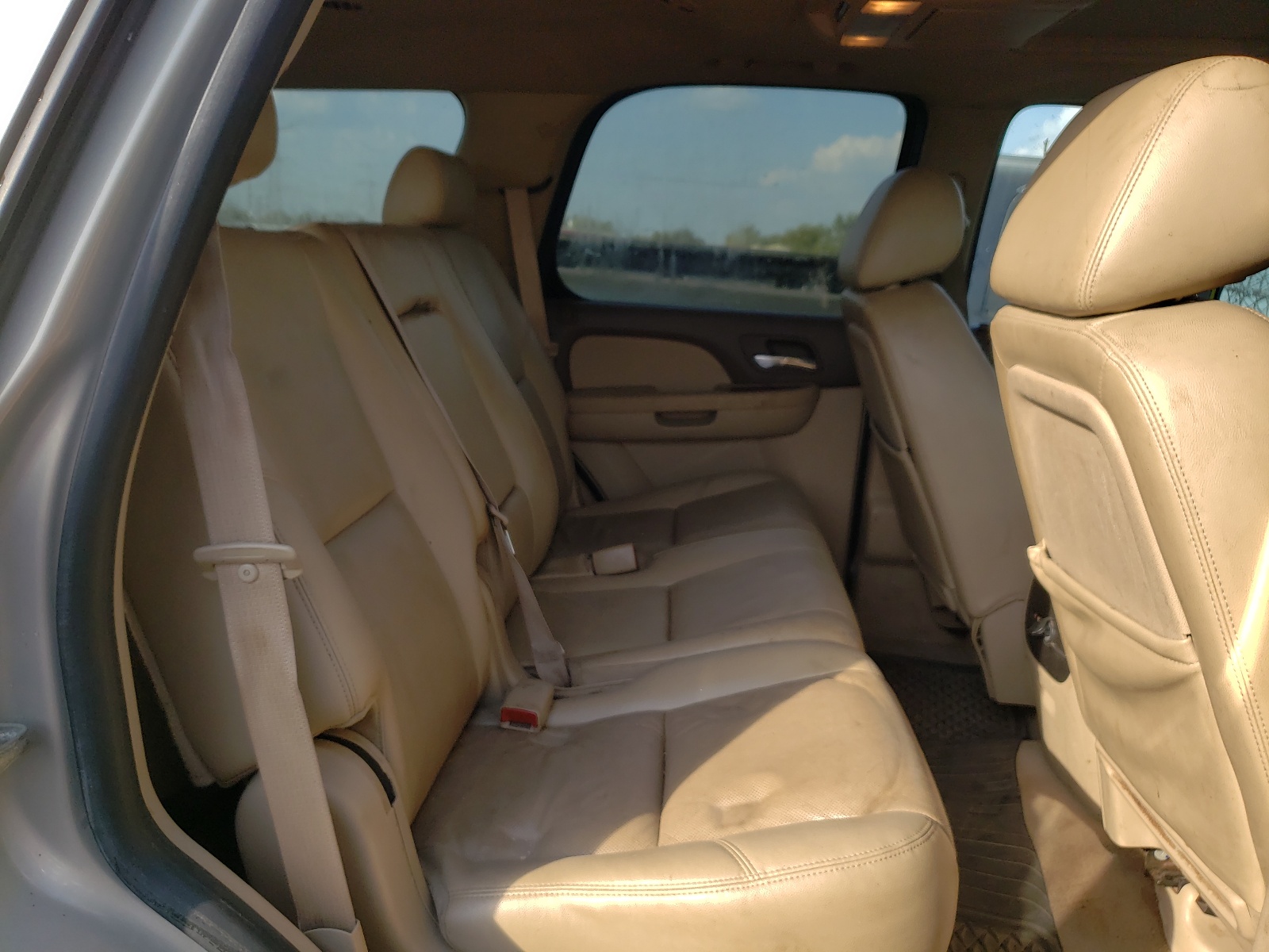 Photo 6 from auction – 2010 GMC YUKON SLT with VIN 1GKUKCE03AR214925