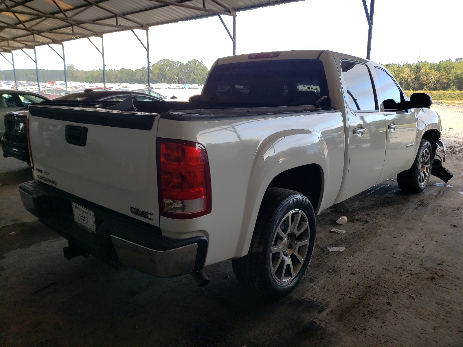 Photo 4 from auction – 2011 GMC SIERRA C15 with VIN 3GTP1TE01BG216220