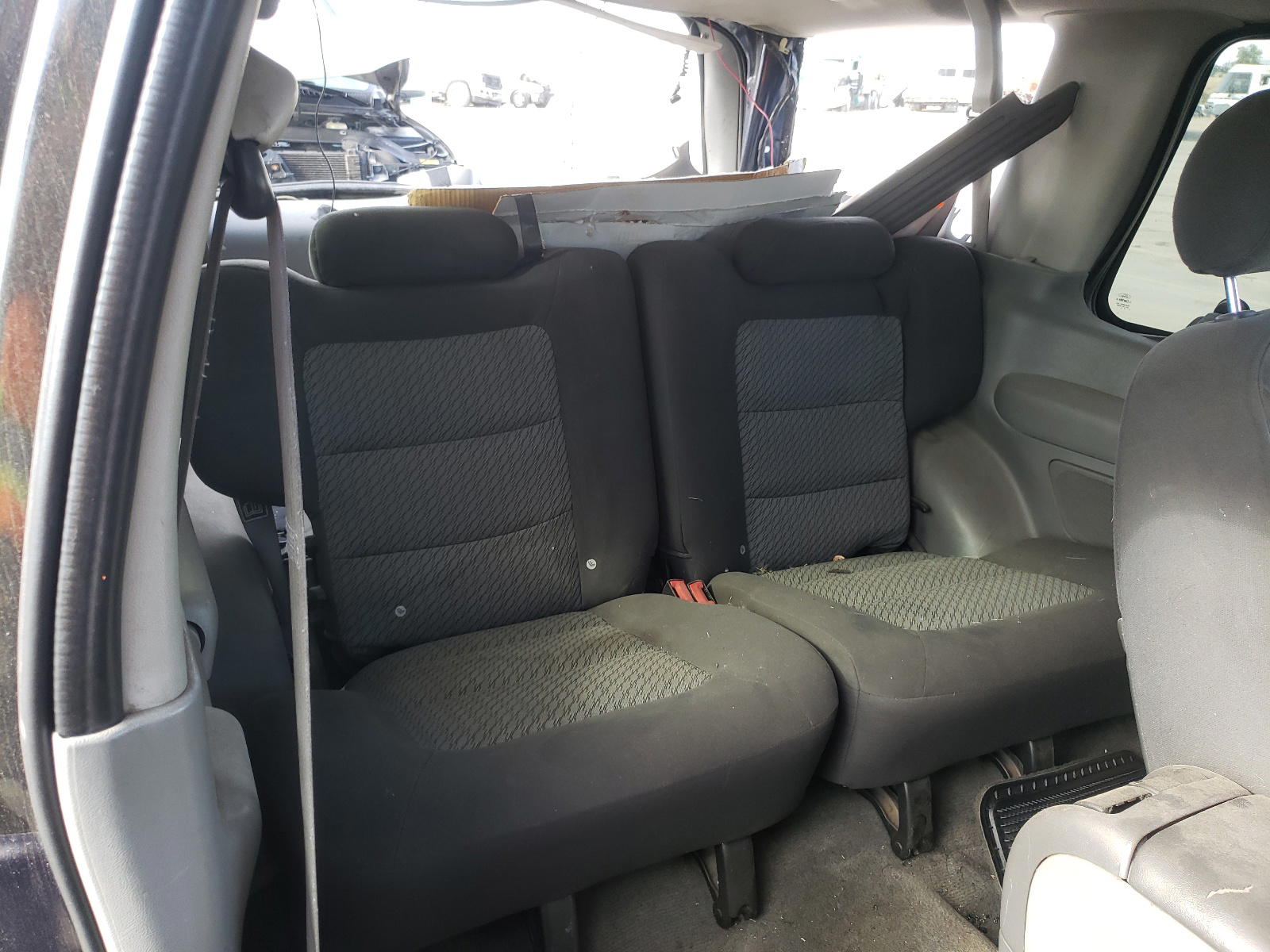 Photo 6 from auction – 2003 FORD EXPLORER S with VIN 1FMYU60E73UA56810