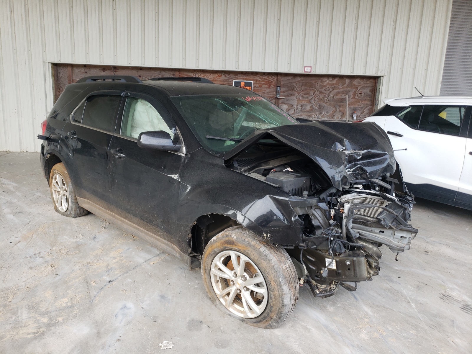Photo 1 from auction – 2017 CHEVROLET EQUINOX LT with VIN 2GNALCEK2H1577661
