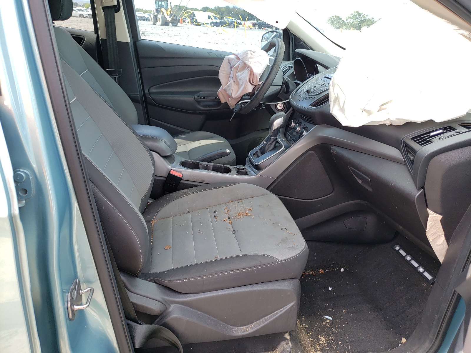 Photo 5 from auction – 2013 FORD ESCAPE SE with VIN 1FMCU0GXXDUD64621