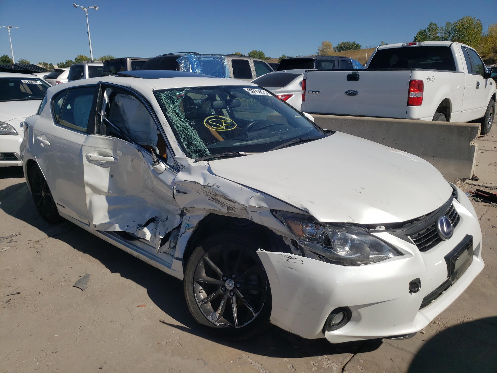 LEXUS CT 200 2012 with VIN JTHKD5BH8C2062167 - Photo from auction